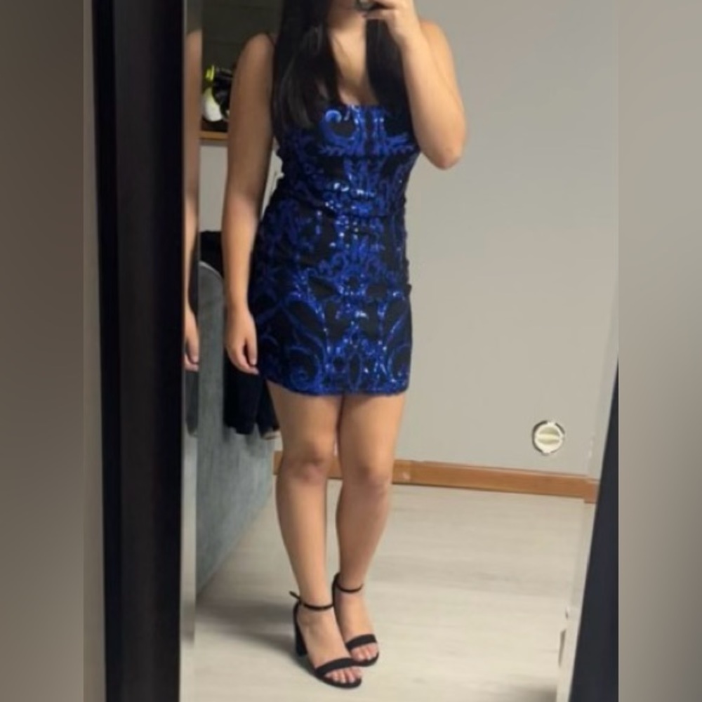 Windsor Tania Sequin Bodycon Mini Dress